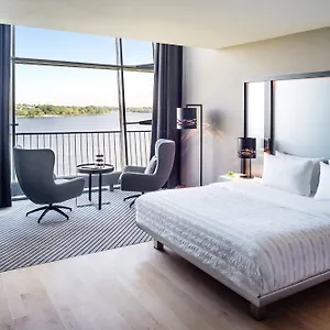 Le Méridien Hotel